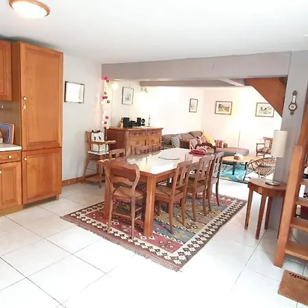 Parisse Maison Chaumoise 8 Personnes 펜션